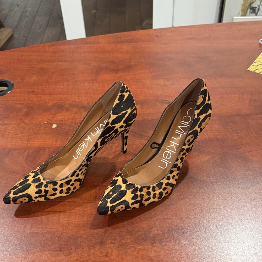 Calvin Klein Leopard-Print Pointed Pumps - Tan & Black - Picture 2 of 5